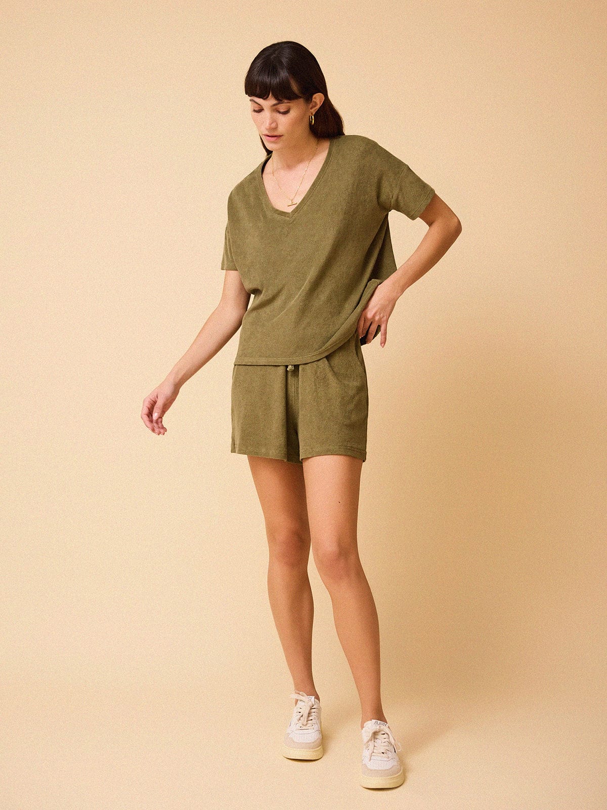 color:OLIVE